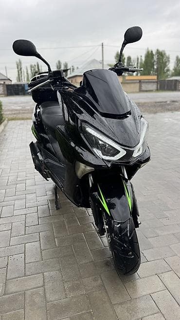 Мототехника: Тип скутера 200 куб. см, Бензин, Б/у — 4