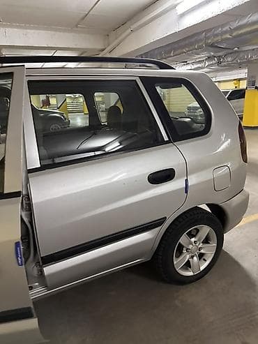 Mitsubishi Space Star: 2001 г., 1.6 л, Ручные, Бензин, Универсал