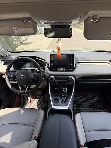 продажа внедорожников: Toyota RAV4: 2019 г., 2.5 л, Автомат, Бензин, Кроссовер — 4