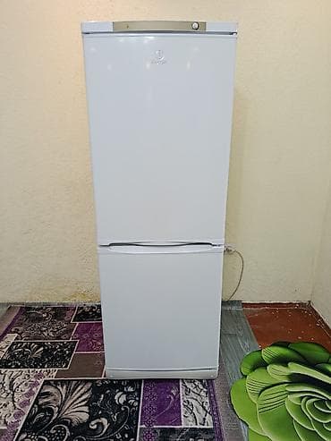 Холодильник Indesit, Б/у, Двухкамерный, De frost (капельный), 60 * 170 * 60