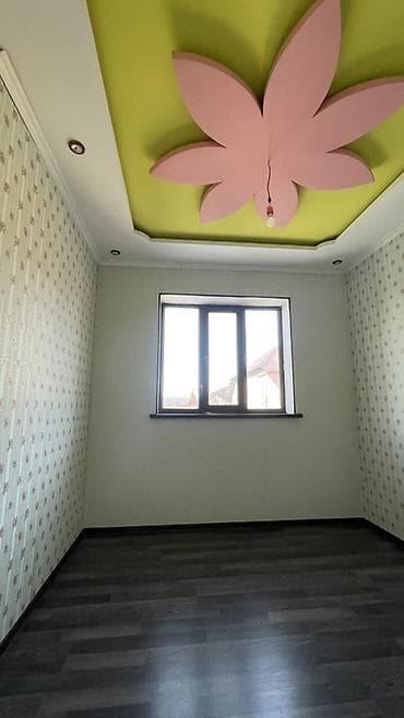 дом пр: Продаётся двухэтажный кирпичный дом с прилегающим участком. В — 8