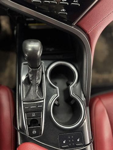 Продажа авто: Toyota Camry: 2019 г., 2.5 л, Автомат, Бензин, Седан — 7