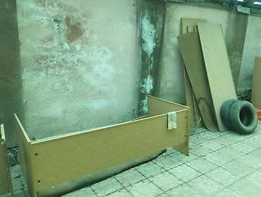 Даром старая мебель на дрова