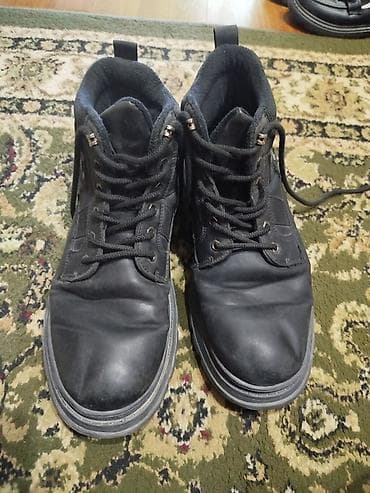 мужские сапоги б у: Черные мужские зимние ботинки, размер примерно от 42 — 2