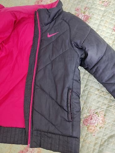 nike куртки: Nike оригинал Курта для девочки размер 8-12 лет. Весна осень хорошего — 3