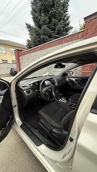 вампер ист: Hyundai Elantra: 2011 г., 1.8 л, Автомат, Бензин, Седан — 5