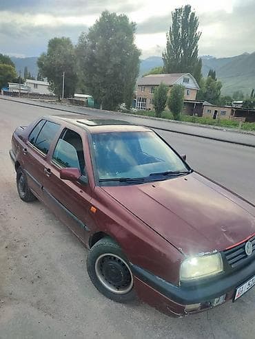 ош волга: Volkswagen Vento: 1993 г., 1.8 л, Кол менен иштөөчү, Бензин, Седан — 7