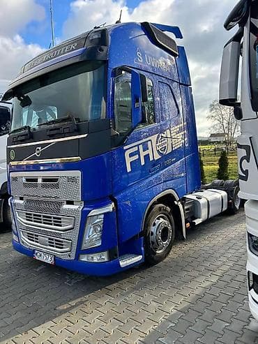 Тягач, Volvo, 2019 г., Тентованный
