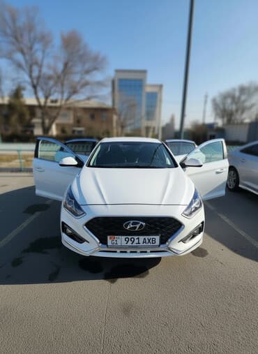 Hyundai Sonata: 2021 г., 2 л, Автомат, Газ, Седан