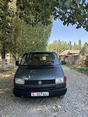 Volkswagen Transporter: 1991 г., 2 л, Механика, Бензин, Бус — 1