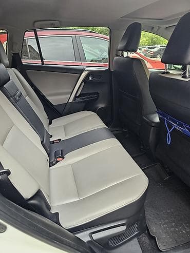 раф: Toyota RAV4: 2018 г., 2.5 л, Автомат, Гибрид, Кроссовер — 4