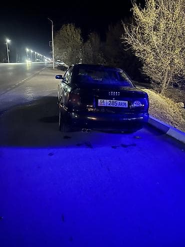 Унаа сатуу: Audi A4: 1995 г., Кол менен иштөөчү, Бензин, Седан — 2