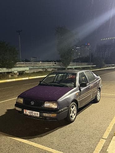 Продажа авто: Volkswagen Vento: 1993 г., 1.8 л, Механика, Бензин, Седан — 1