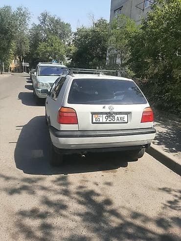 e klass: Volkswagen Golf: 1993 г., 1.8 л, Хэтчбэк — 5