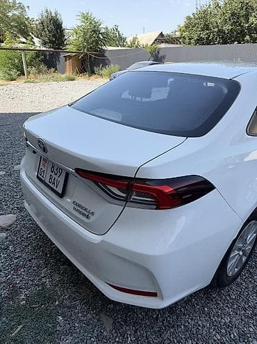 corolla 2016: Toyota Corolla: 2021 г., 1.8 л, Вариатор, Гибрид, Седан — 4
