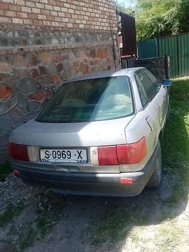 авто без первоначального: Audi 80: 1990 г., 1.8 л, Ручные, Бензин, Седан — 3