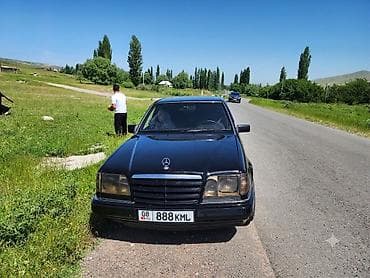 Mercedes-Benz W124: 1993 г., Седан