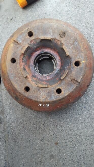 средний кузов двух скат: Mercedes 814 барабан 674 начинаются цифры откидная кабина передний — 1