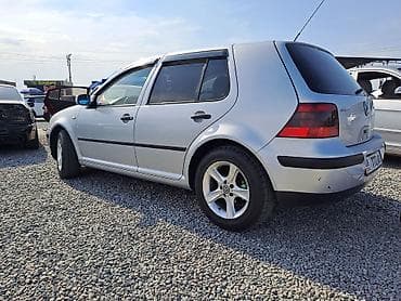 Унаа сатуу: Volkswagen Golf: 2001 г., 1.6 л, Кол менен иштөөчү, Бензин, Хетчбек — 5