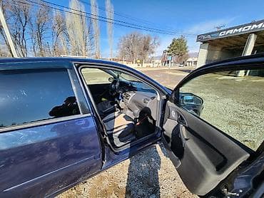 кулиса на гольф 4: Ford Focus: 2004 г., Механика, Бензин, Хэтчбэк — 7
