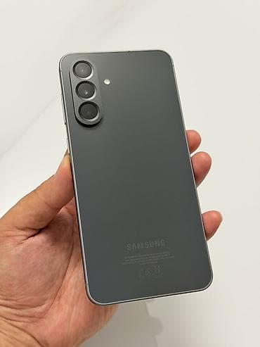 Samsung Galaxy A56 5G, Б/у, 128 ГБ, цвет - Серый, 2 SIM