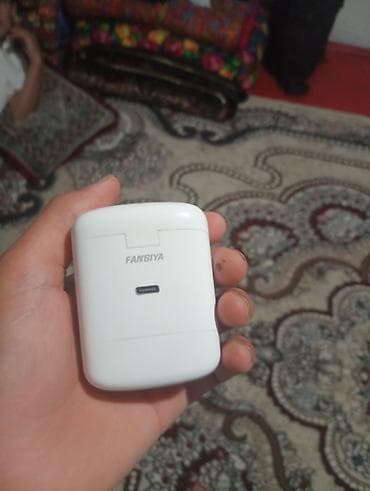 samsung a22 5g: Беспроводные наушники FANBIYA с зарядным кейсом - Форм‑фактор — 1