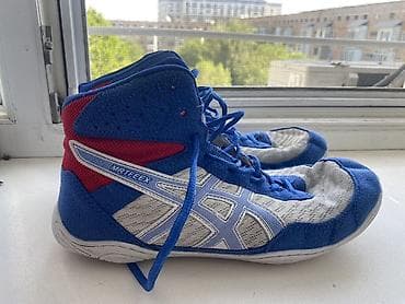 Мырзалардын бут кийими: Эркектердин кроссовкасы, 41.5, 42, Asics, Колдонулган, түсү - Көк, Өзү алып кетүү — 2
