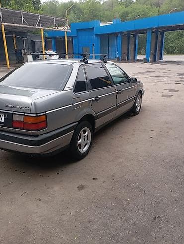golf iv: Volkswagen Passat: 1990 г., 1.8 л, Ручные, Бензин, Седан — 3