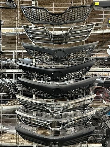 Решетка радиатора Toyota
