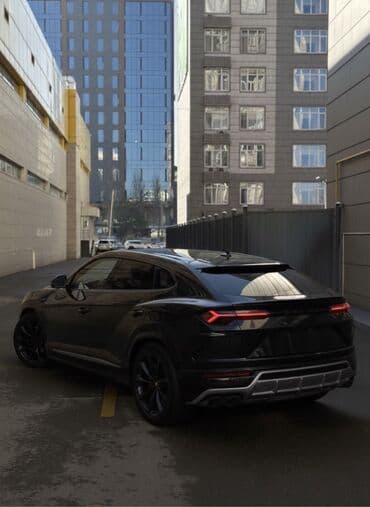 Lamborghini: Lamborghini : 2018 г., 4 л, Бензин, Кроссовер — 2