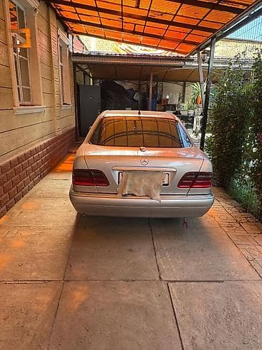 mers 212: Mercedes-Benz E-Class: 1996 г., 4.2 л, Автомат, Бензин, Седан — 4