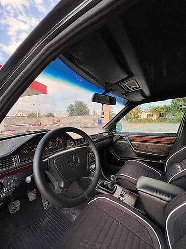 панель w211: Mercedes-Benz W124: 1992 г., 2 л, Механика, Бензин, Седан — 9