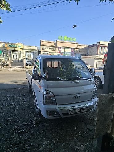 Транспорт: Жеңил жүк ташуучу унаа, Hyundai, Стандарт — 2