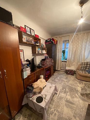 юг: Комната в коммунальной квартире - Площадь комнаты: 15м² (по фото — — 8