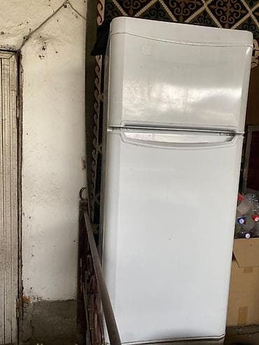Холодильник Требуется ремонт, Двухкамерный