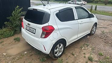 шевроле трекер 2024: Chevrolet Spark: 2016 г., 1 л, Вариатор, Бензин, Хэтчбэк — 3