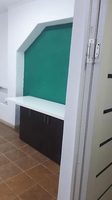 киевская: Сдается помещение под офис, в центре города, цокольный этаж. 10кв 13кв — 2