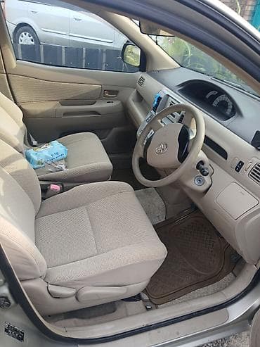 Продажа авто: Toyota Raum: 1999 г., 1.5 л, Автомат, Бензин, Минивэн — 5