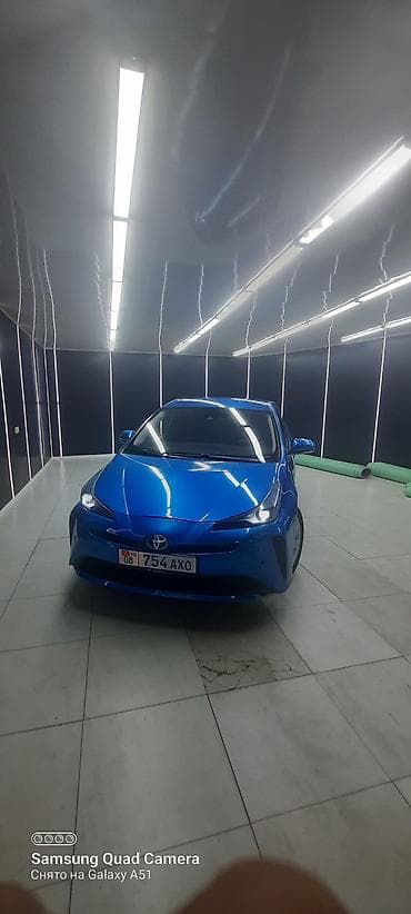 Toyota Prius: 2020 г., 1.8 л, Вариатор, Гибрид, Лифтбек at lalafo.kg Toyota Prius: 2020 г., 1.8 л, Вариатор, Гибрид, Лифтбек