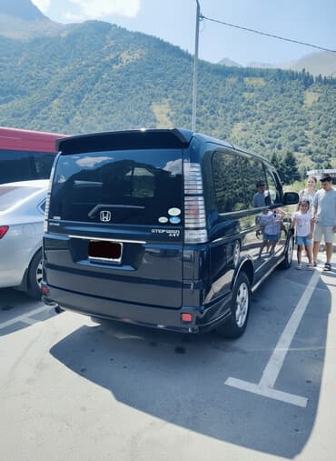 срочно продам авто в связи с переездом: Honda Stepwgn: 2004 г., 2 л, Типтроник, Газ, Минивэн — 1