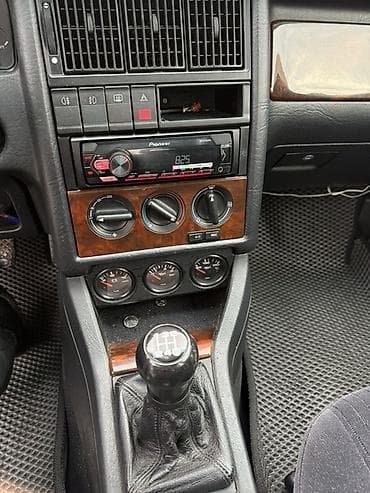 авид 80: Audi 80: 1993 г., 2 л, Механика, Бензин, Седан — 8