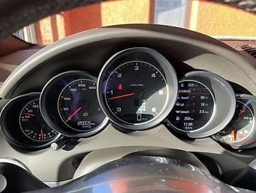 subaru 2000: Porsche Cayenne: 2016 г., 3 л, Автомат, Дизель, Кроссовер — 10