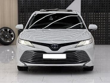Toyota Camry: 2019 г., 2.5 л, Автомат, Гибрид, Седан