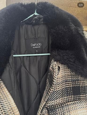 tech fleese: Два женских пальто в клетку. 1) DeFacto Outerwear, размер S - — 2