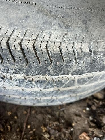 windom 2001: Шины 235 / 75 / R 15, Всесезонная, Б/у, Запаска, Легковые, Michelin — 3