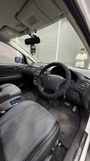 Toyota Ipsum: 2003 г., 2.4 л, Автомат, Бензин, Минивэн — 9