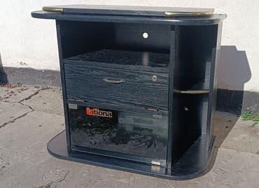 тумбочку для телевизора: Тумба и подставка для телевизора, Б/у, Напольная, Дерево, Самовывоз, цвет - Черный — 2