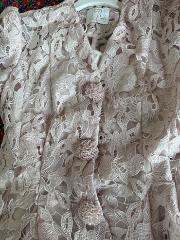 Плащи: Двойка в отличном состоянии,один раз одевали,костюм с юбкой,турецкая — 4