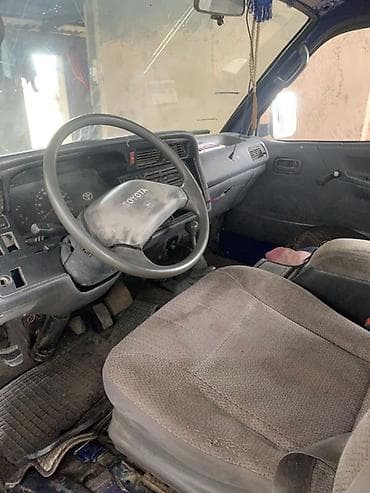мотор майы: Toyota Hiace: 1995 г., 2 л, Кол менен иштөөчү, Бензин, Вэн/Минивэн — 2
