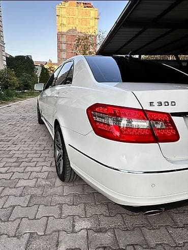 Транспорт: Mercedes-Benz E-Class: 2013 г., 3.5 л, Автомат, Бензин, Седан — 5